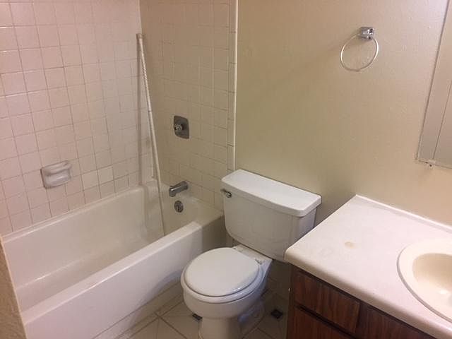 2nd image of 3643 S Sheridan Blvd #Q4