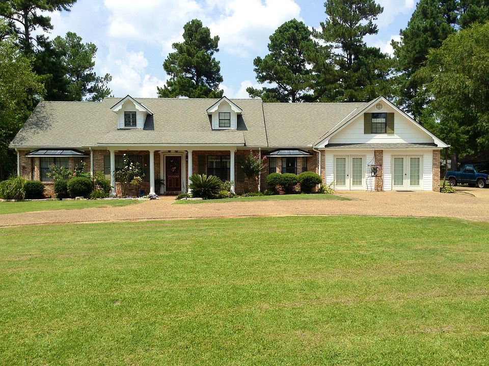 1st image of 90 Blackgum St
