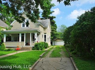 666 Short St #2, Saint Paul, MN 55106