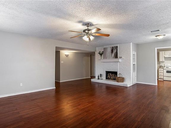 5th image of 1706 Chesterfield Dr