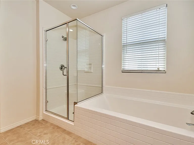 1523 Johnson Ct — Photo 9