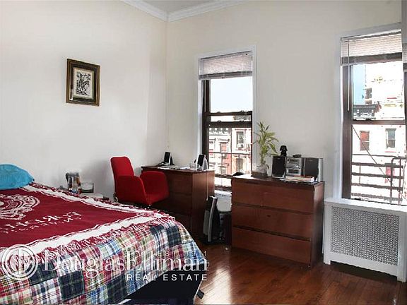 3rd image of 1590 York Ave APT 4B