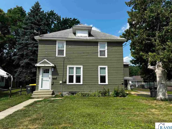 409 Sherman St, North Mankato, MN 56003