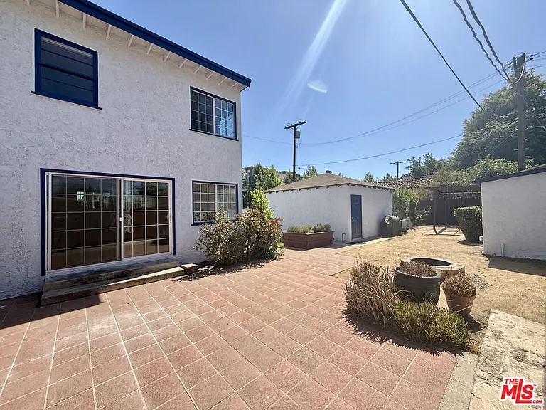 6205 Gentry Ave — Photo 23