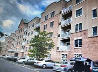 2105 Windsor Park Ct #2105, Englewood, NJ 07631