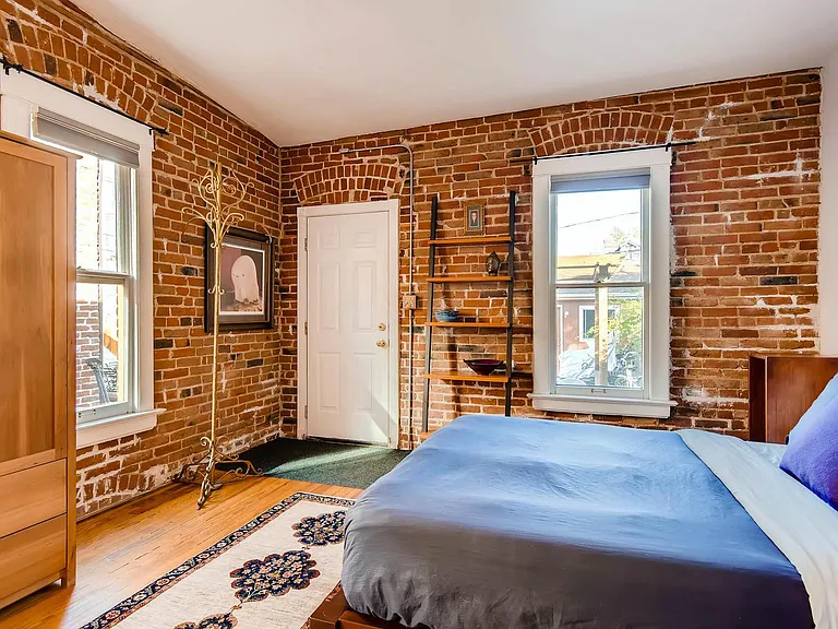 1732 N Clarkson St — Photo 15