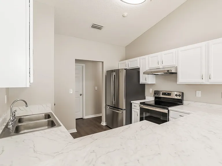 1399 Guardian Dr — Photo 7