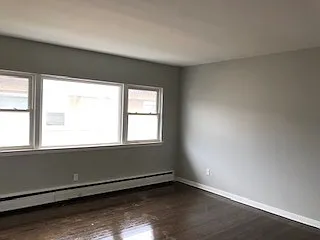 2 bed, 900 sqft, $1,350 — Photo 2
