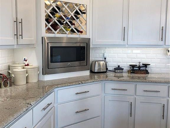 4th image of 148 Blue Heron Ct