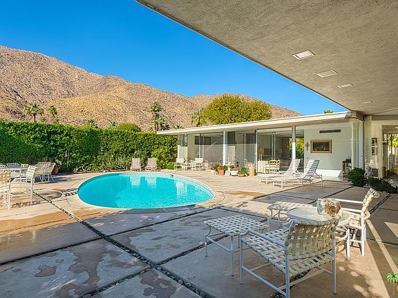 3rd image of 318 W Pablo Dr