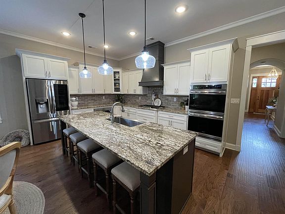 2nd image of 45 Yorktown Ln