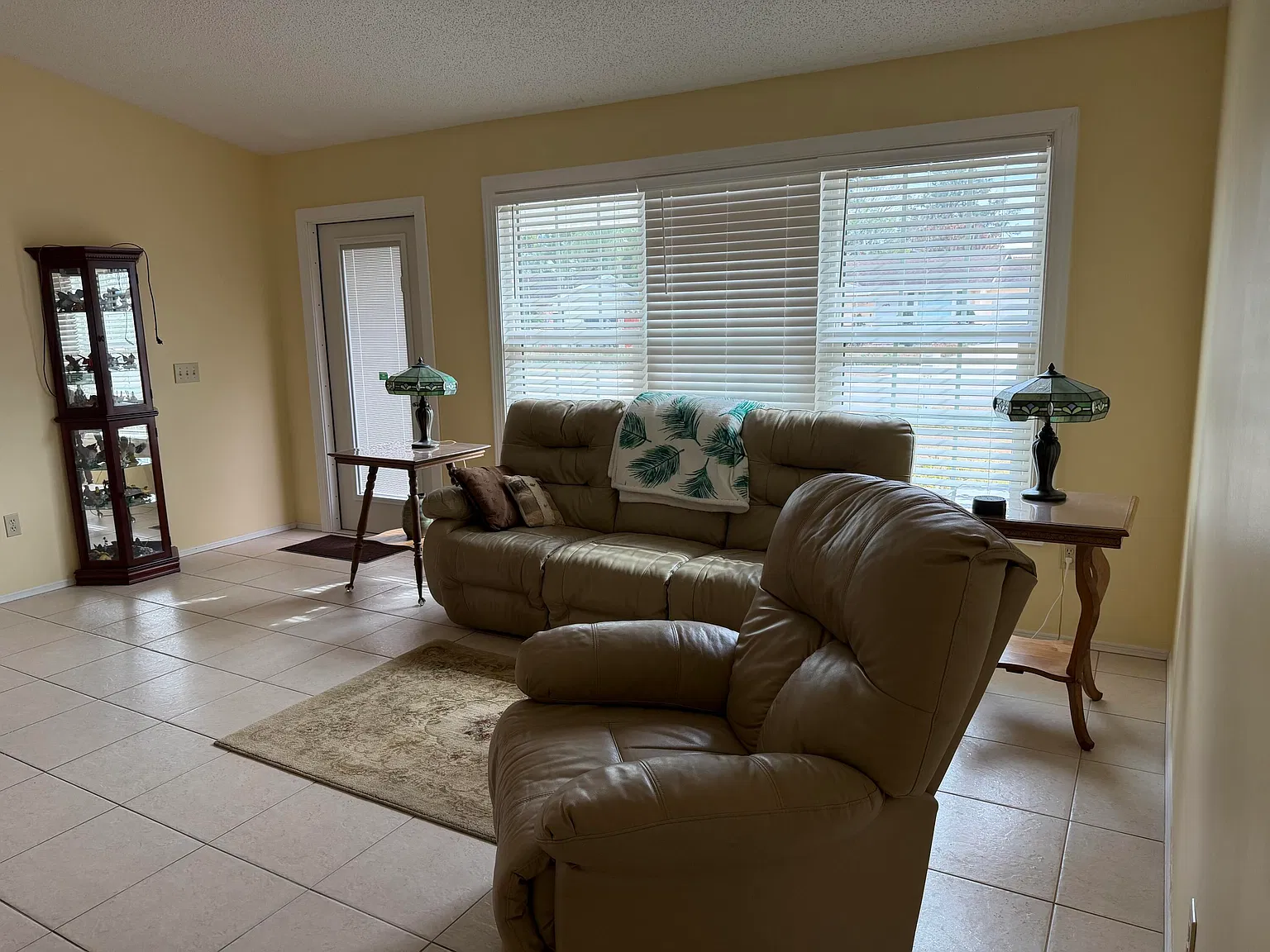3 bed, 2.0 bath, 1494 sqft, $3,500 — Photo 4