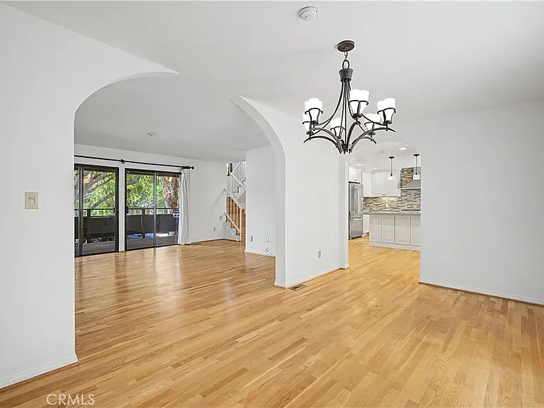 214 Topaz St — Photo 10