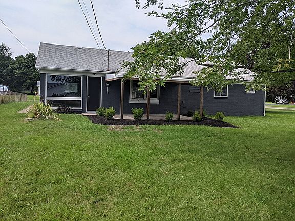 3rd image of 760 Willowood Dr W