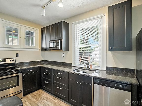 5th image of 451 Millville Ave