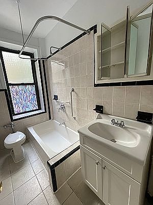 4th image of 551 W 152nd St APT 5