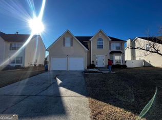 1224 Labrador Ln, Riverdale, GA