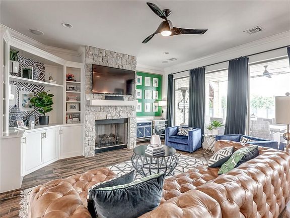 5th image of 2710 S Loblolly Ln