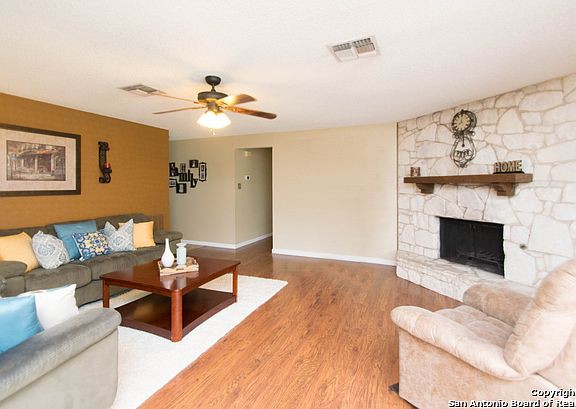 4th image of 13934 Brantley St