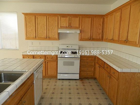 4th image of 7821 Golden Ring Way
