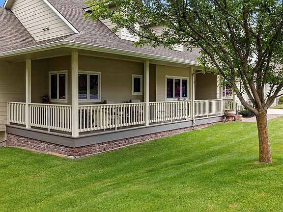 3rd image of 2615 Deer Canyon Ct