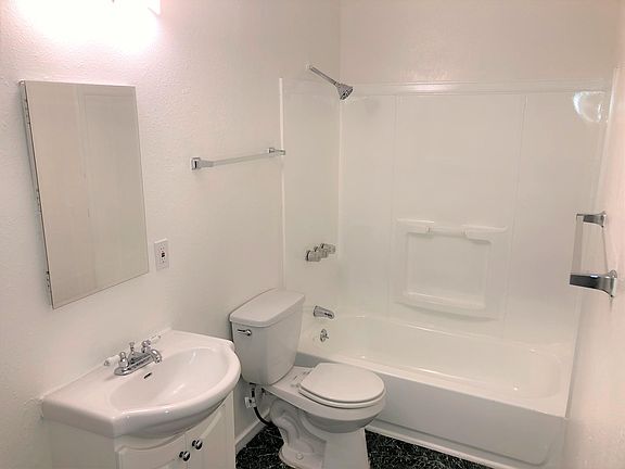 5th image of 1329 Oahu St