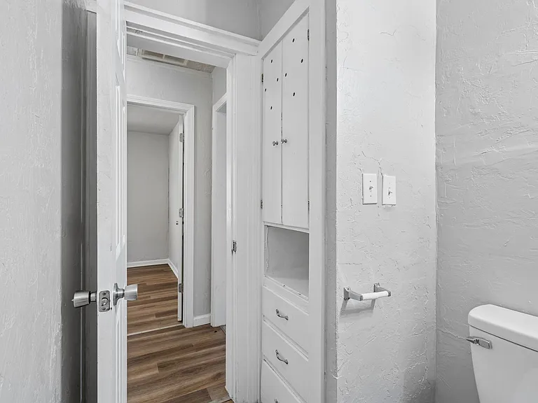510 N Marshall Dr — Photo 24