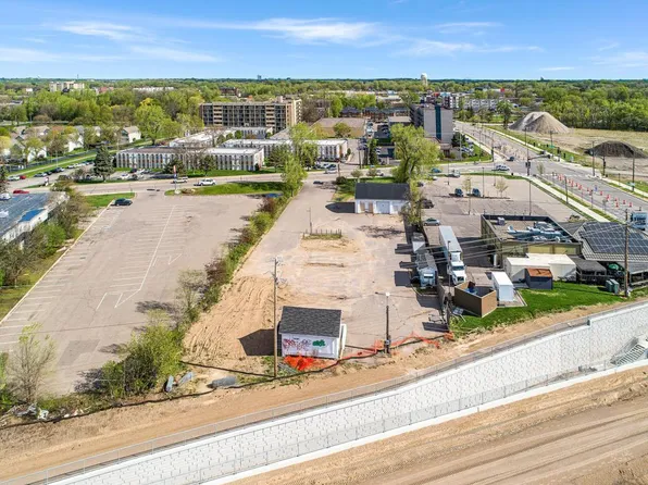 1102 2nd St NE, Hopkins, MN 55343