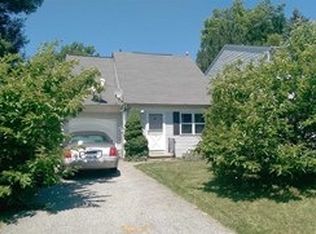 4 Larch Ct, Fishkill, NY 12524