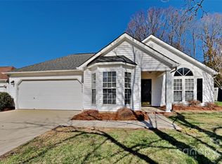 9040 Foggy Meadow Rd, Charlotte, NC 28269