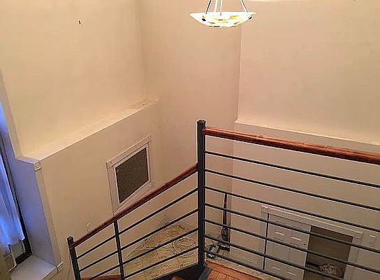 2nd image of 494 Hudson St #X