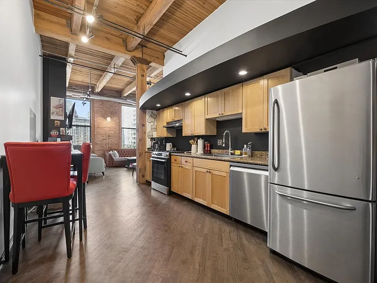 616 W Fulton St #510 — Photo 11