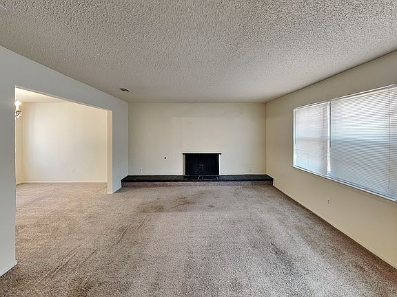 2nd image of 4721 Diaz Ave