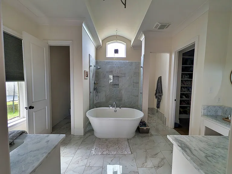 401 Cypress View Dr — Photo 11