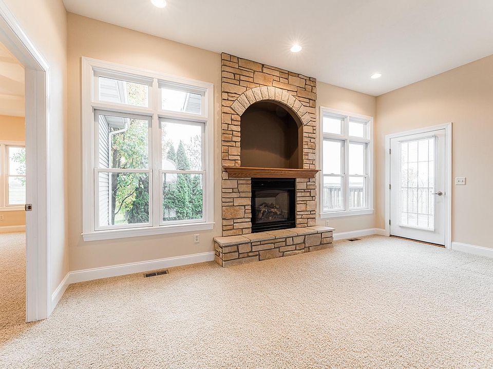 203 Chesterfield Dr Waterman IL Zillow