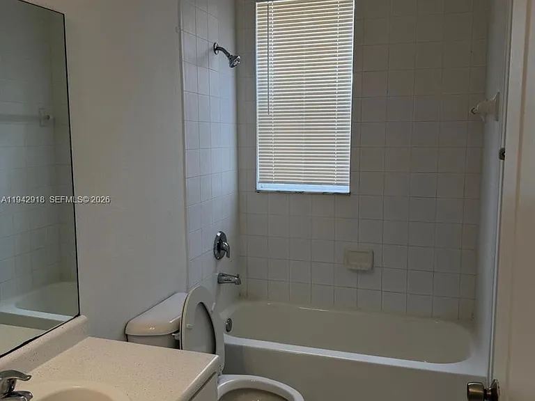 2637 SE 16th Ter #207 — Photo 12