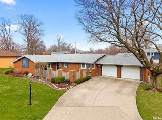 841 Sunset Rd, Morton, IL 61550