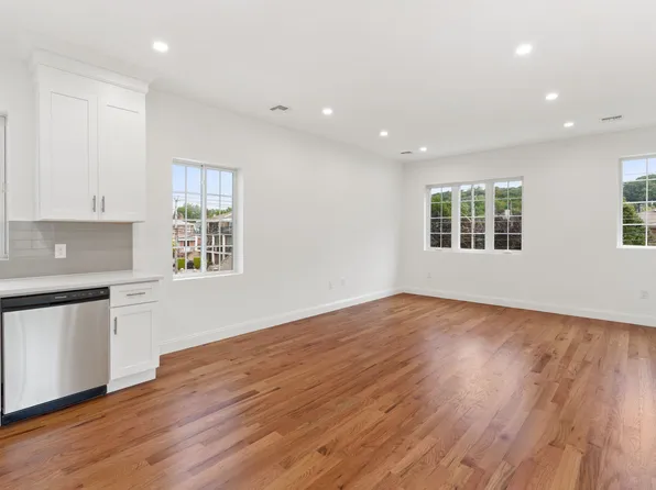 1380 Clove Road image 11 of 40