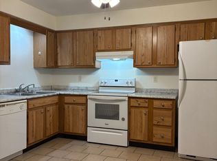 4651 Governors Dr, Rockford, IL 61109