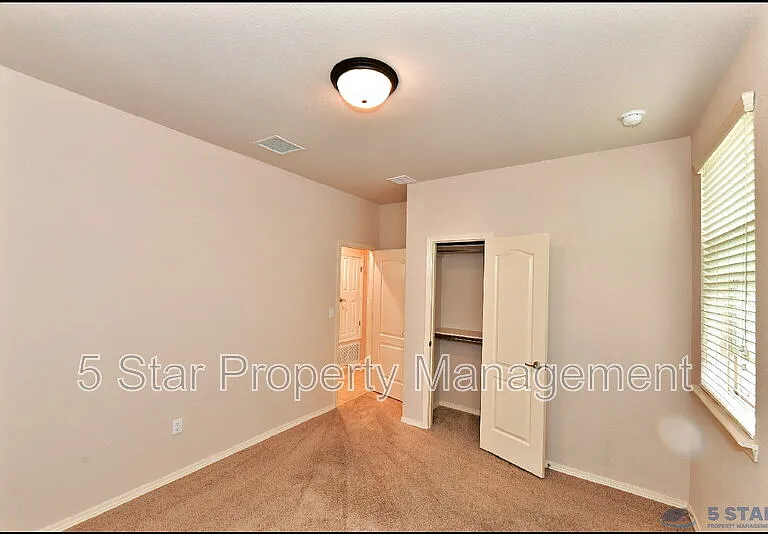 1908 William Caples St — Photo 28