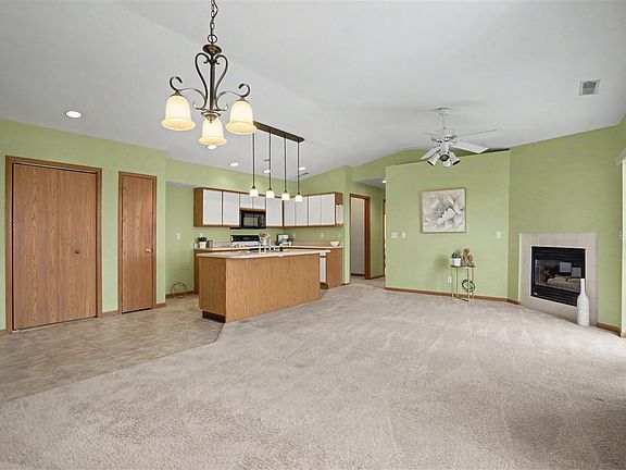3rd image of 5575 Kacena Ave Unit 6