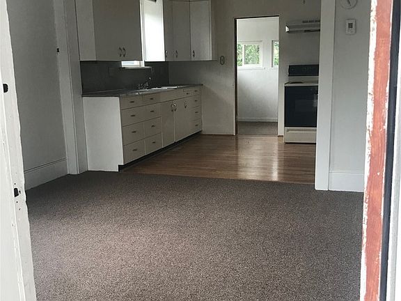 3rd image of 803 Cogean Ave