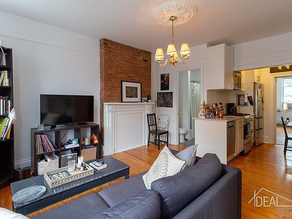 2nd image of 119 Smith St #1