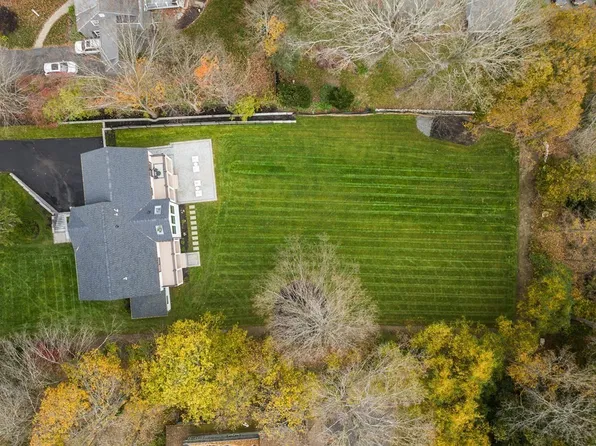 10 Longfellow Rd, Wellesley, MA 02481