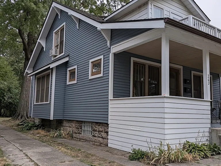 243 W Webster St — Photo 2