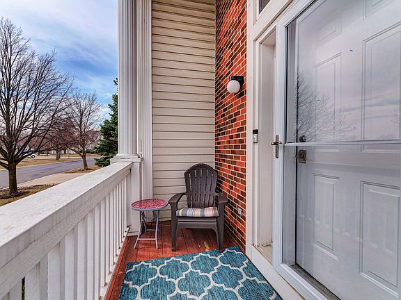 2nd image of 338 Magnolia Ct #338