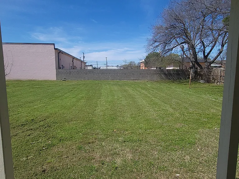 1305 Yates Dr — Photo 39