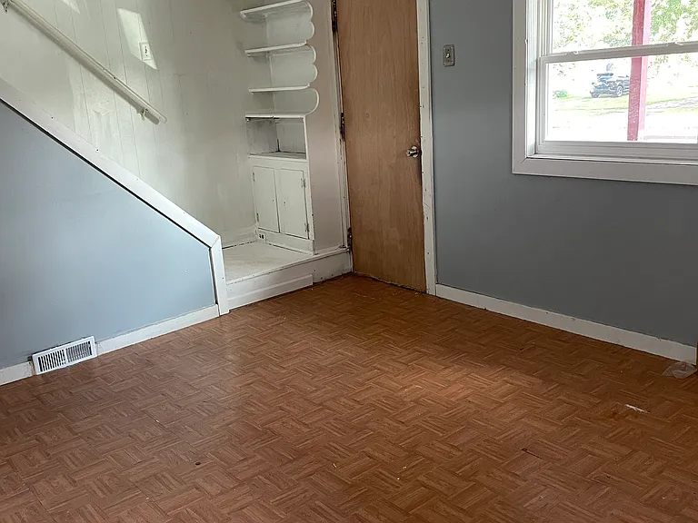 2503 E 29th St — Photo 13