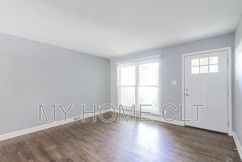 2 bed, 1.0 bath, 783 sqft, $1,700 — Photo 4