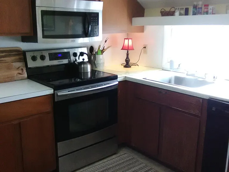 146 Wellington Rd — Photo 8